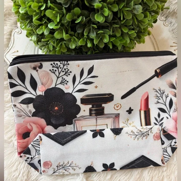 Accessory bundle- embellished hair accessories and makeup bag and purse charm - Picture 6 of 7